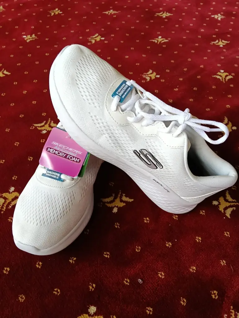 Sports Shoe (No 37)(Available at Sasa Mall:Moi Avenue-Shop G16)