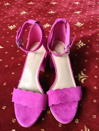 Ladies Open shoe (No36)