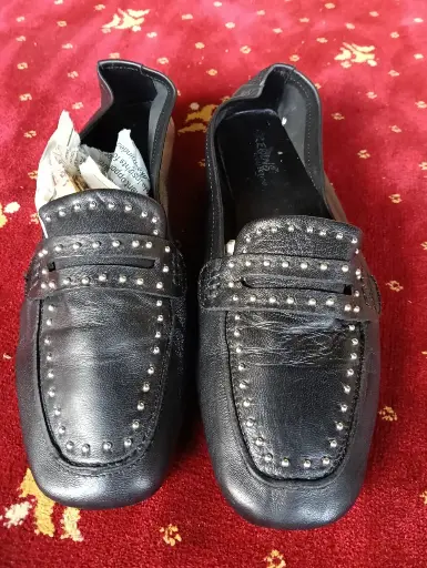 Ladies Leather shoe (No 37)